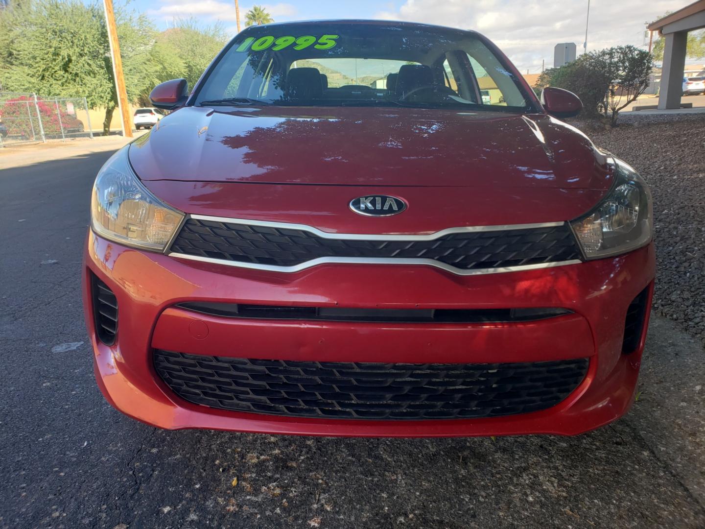 2018 /gray and black Kia Rio S (3KPA24AB4JE) with an 1.6L L4 DOHC 16V engine, 4-Speed Automatic transmission, located at 323 E Dunlap Ave., Phoenix, AZ, 85020, (602) 331-9000, 33.567677, -112.069000 - Photo#1